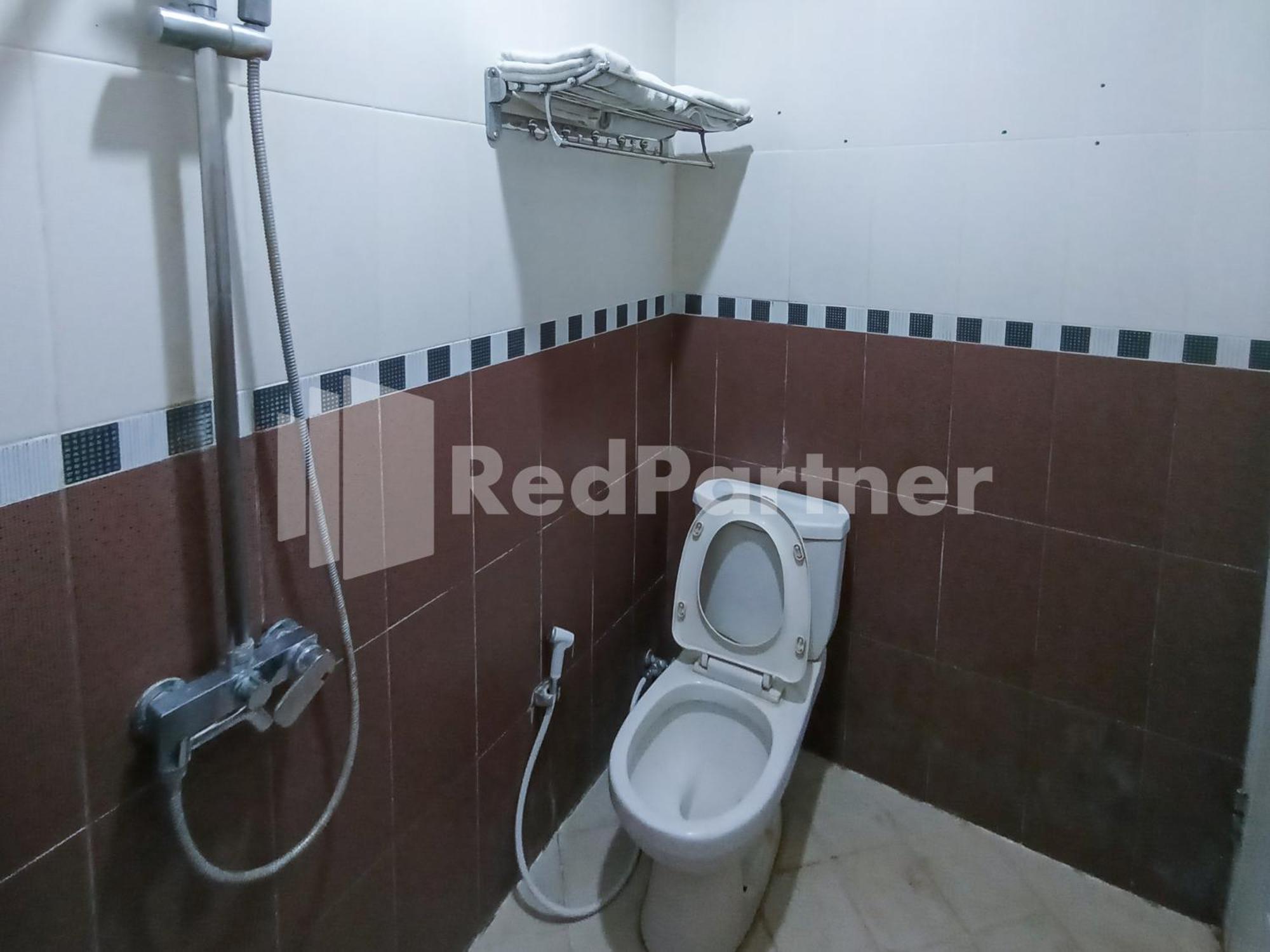 Nillo Hotel Kebumen Mitra Reddoorz Exterior foto