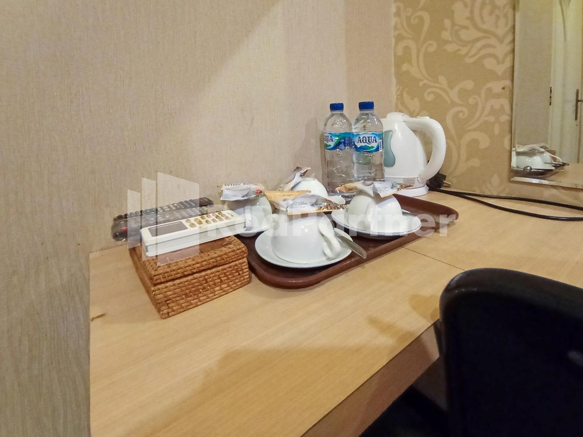 Nillo Hotel Kebumen Mitra Reddoorz Exterior foto