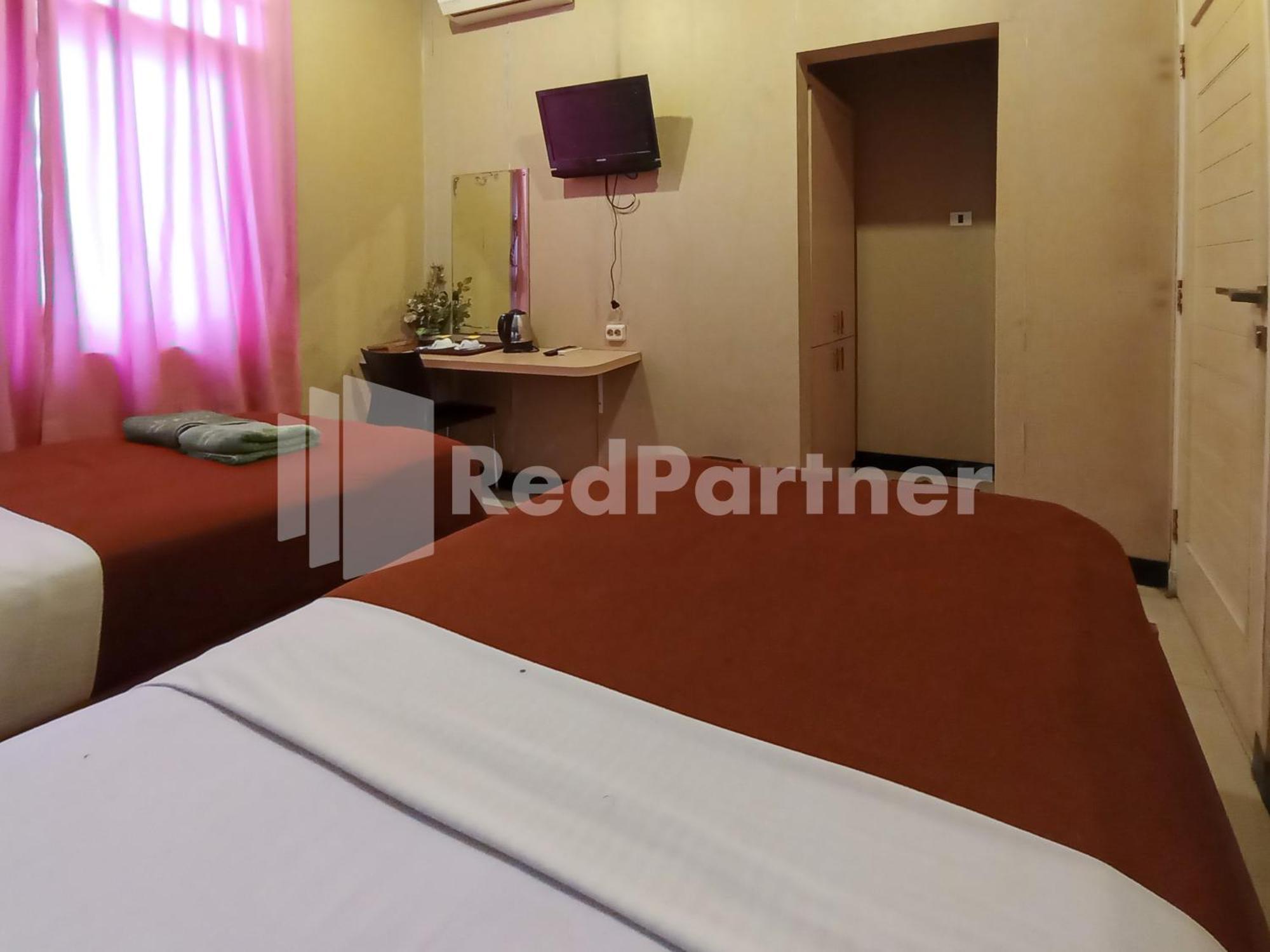 Nillo Hotel Kebumen Mitra Reddoorz Exterior foto